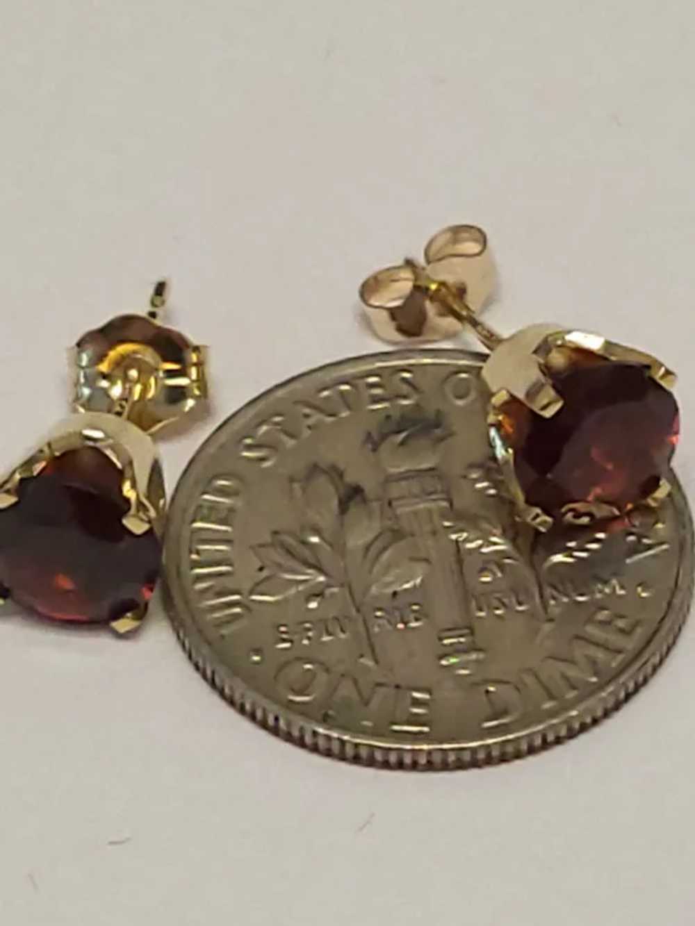 14K Yellow Gold 1CT Garnet Stud Earrings - image 7