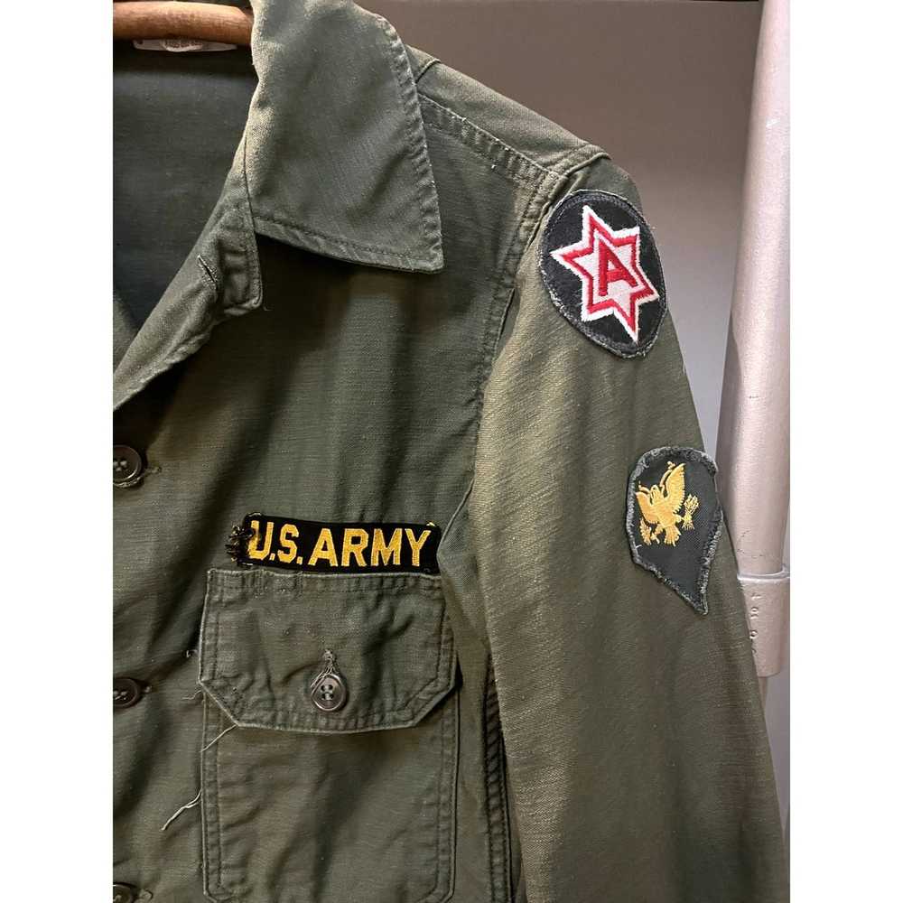 Vintage Vintage US Army Shirt Jacket with Patches - image 2