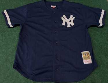Bernie Williams New York Yankees Mitchell & Ness Cooperstown Collection  Mesh Batting Practice Button-Up Jersey - Navy