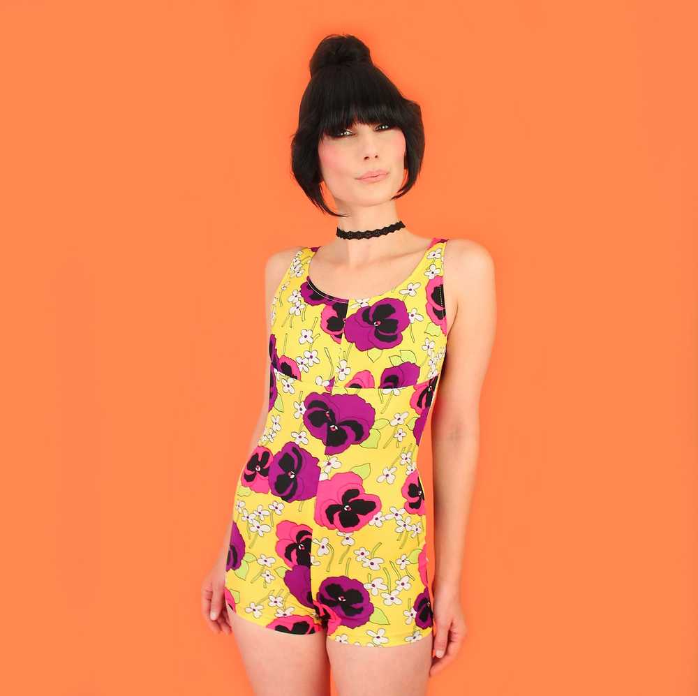 Late 60's Early 70's Vintage Flower Power Psyched… - image 1