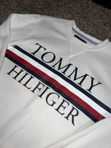 Tommy Hilfiger Tommy Hilfiger Sweater - image 1