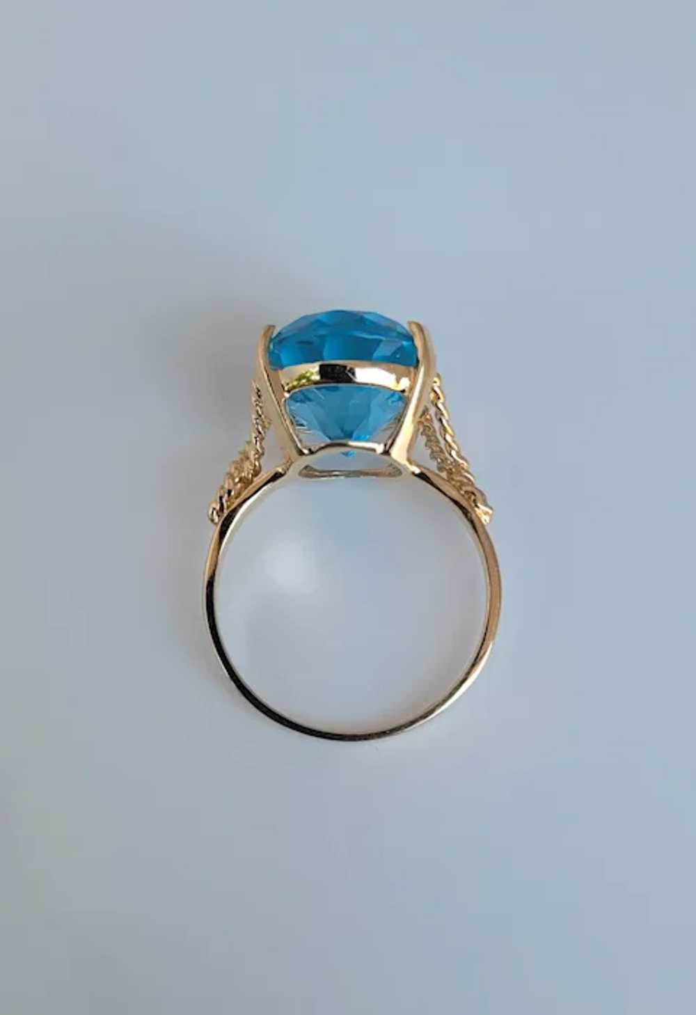 Vintage 14k Gold Swiss Blue Topaz Ring - image 5