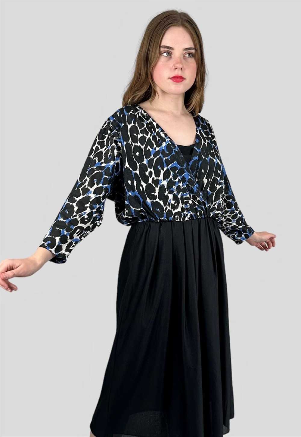 80's Vintage Ladies Black Midi Dress Tiger Print … - image 3