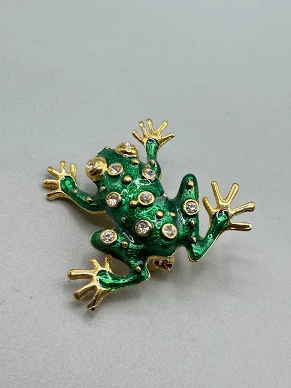 Vintage Green Frog Brooch Pin Gold Tone Enameled … - image 2