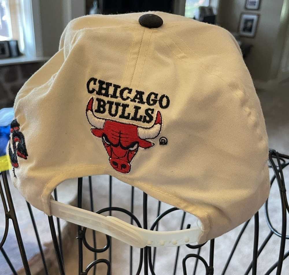 Vintage Vintage Chicago Bulls Snapback NBA Hat 90s - image 3