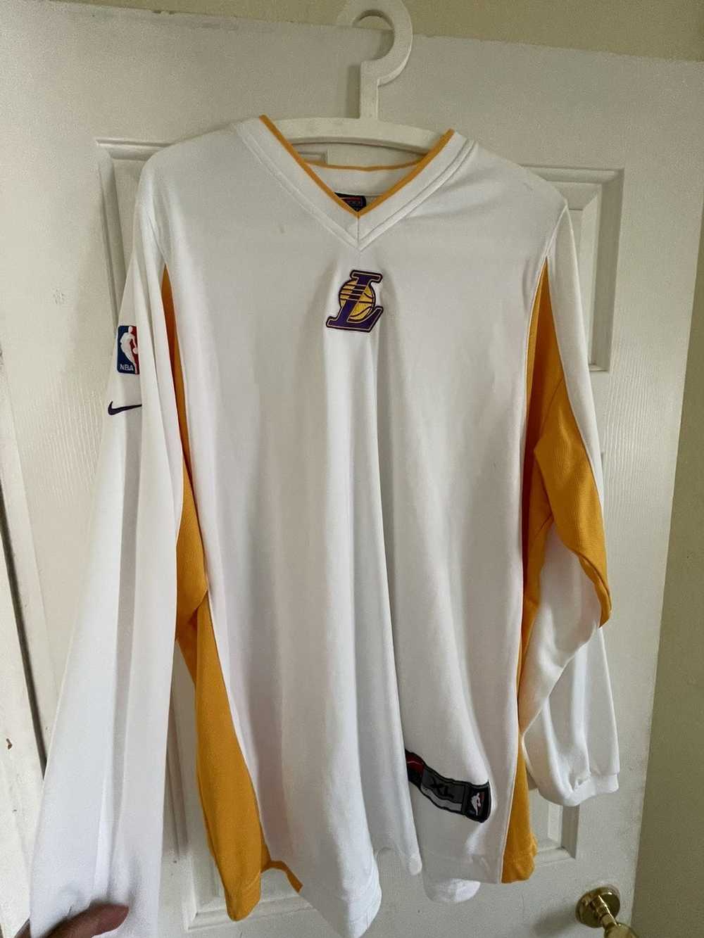 Nike Vintage Lakers warm up shirt - image 1
