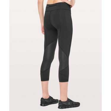 LULULEMON Pace Rival Crop (Full-On Luxtreme) Dottie Tribe White Black 10