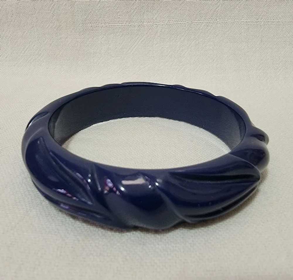 Molded cobalt blue plastic bangle bracelet - image 10