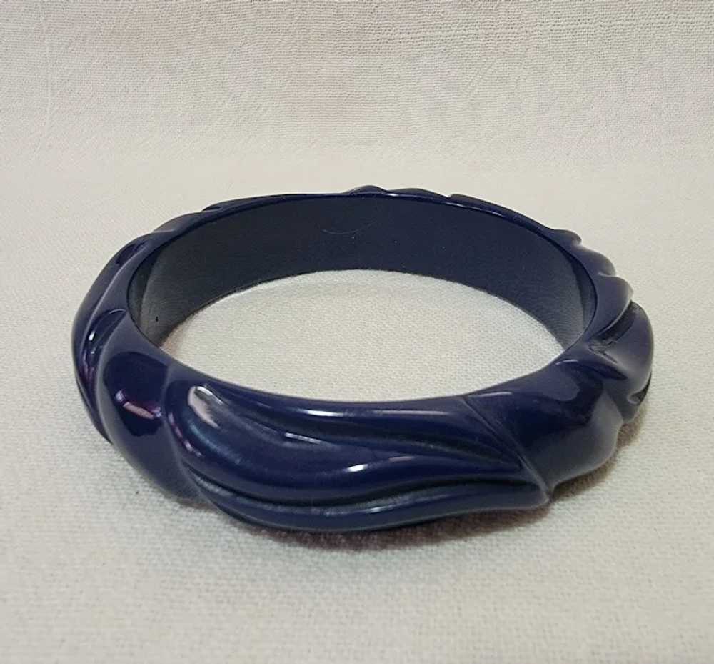 Molded cobalt blue plastic bangle bracelet - image 5
