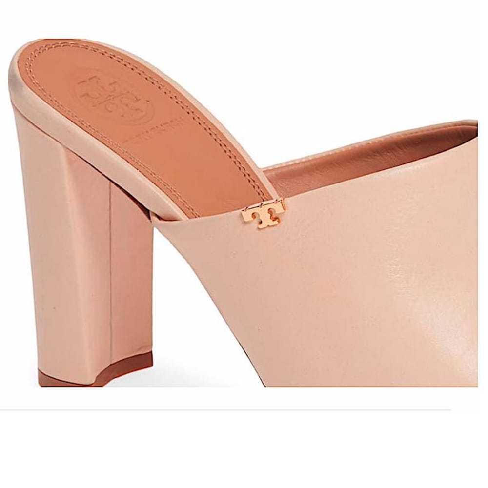 Tory Burch Leather mules & clogs - image 5