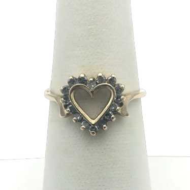 10K .25ctw Diamond Heart Ring