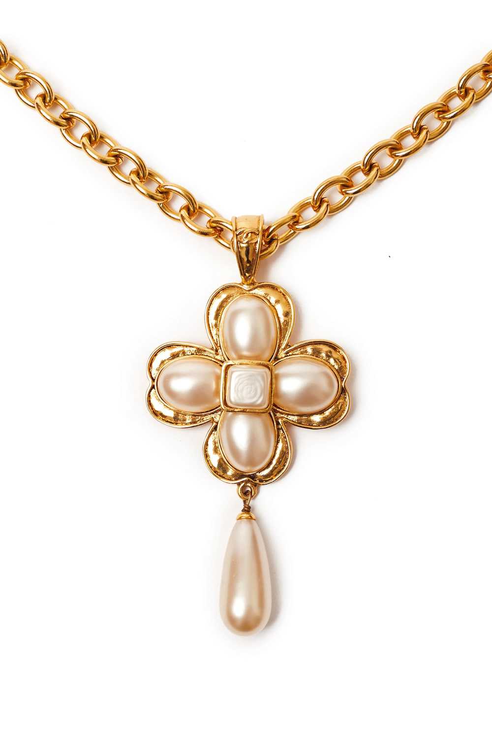 Chanel 94P Gripoix pearl dangle cross pendant nec… - image 2