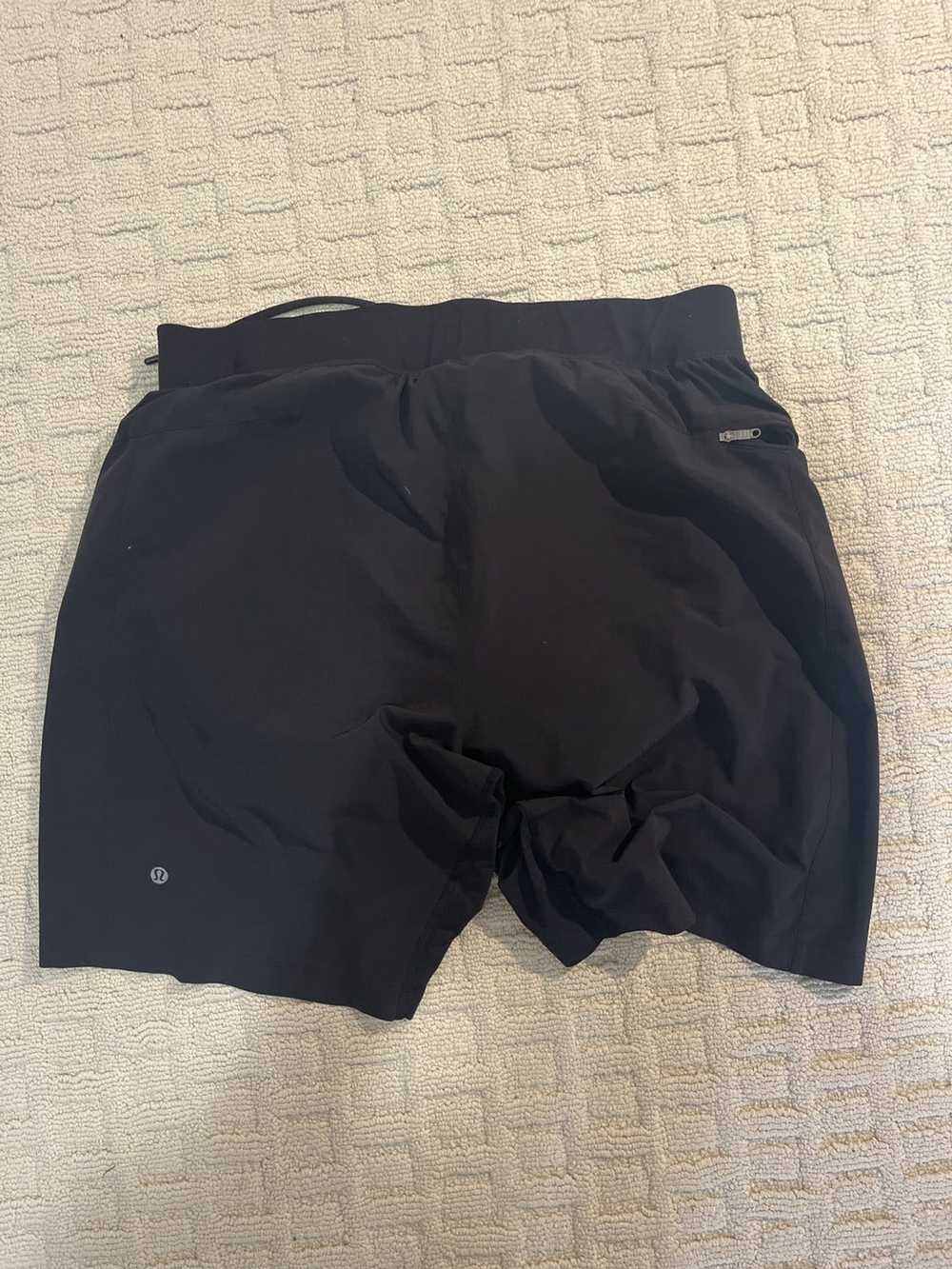 Lululemon Black Lily Shorts 7 Inch Inseam With Liners Gem 0476