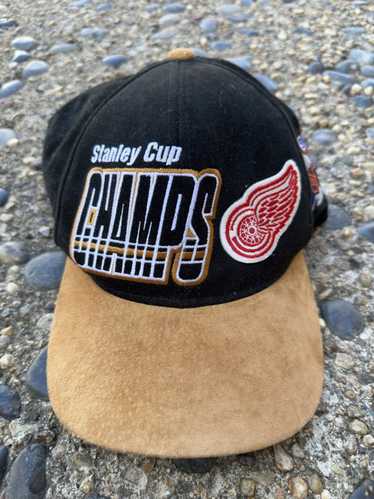Vintage NWOT NHL 1997-98 Champions Detroit Red Wings Snapback Hat – 🎅 Bad  Santa