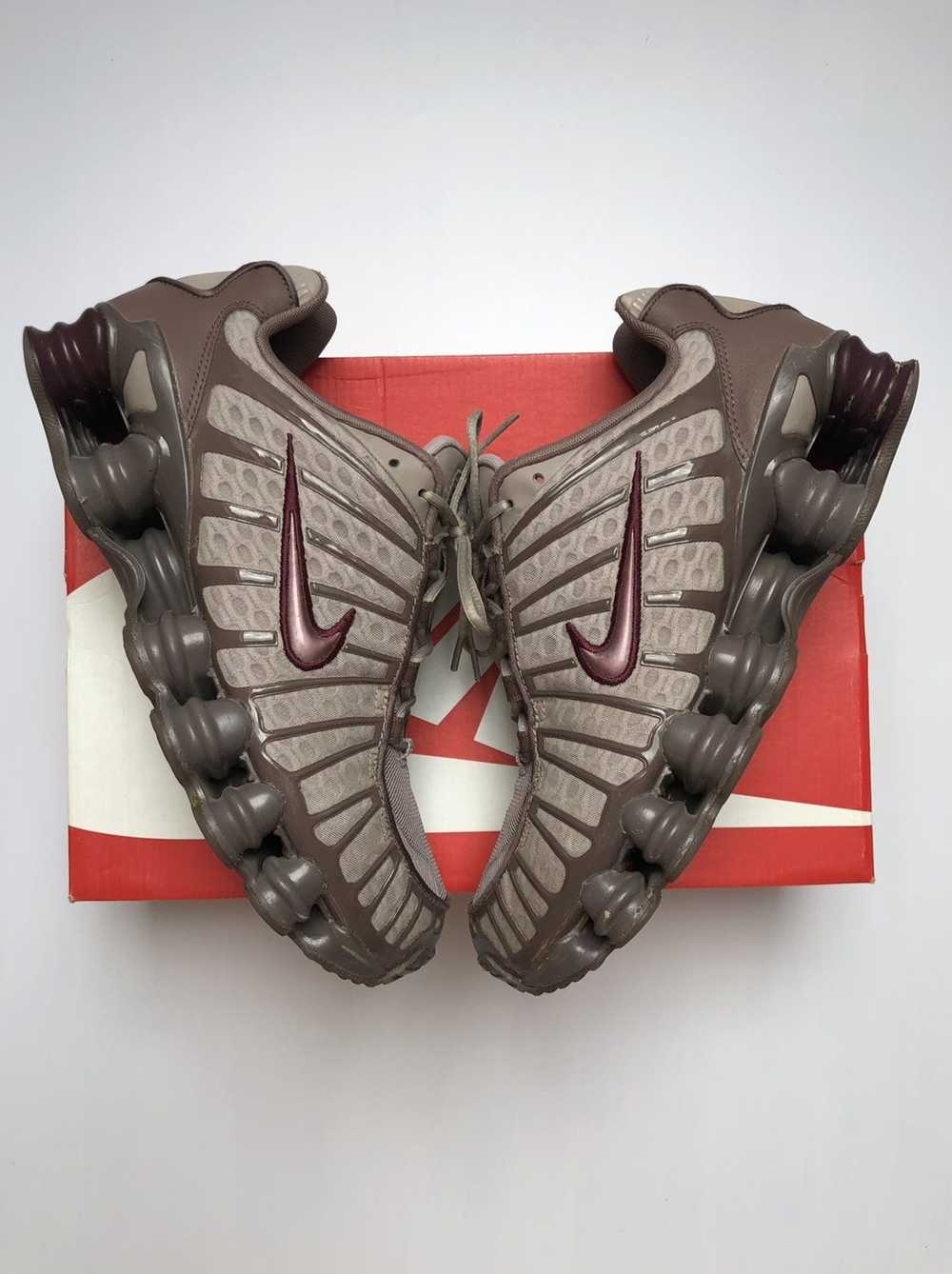 Nike 💥RARE💥 Nike shox tl maroon - image 2