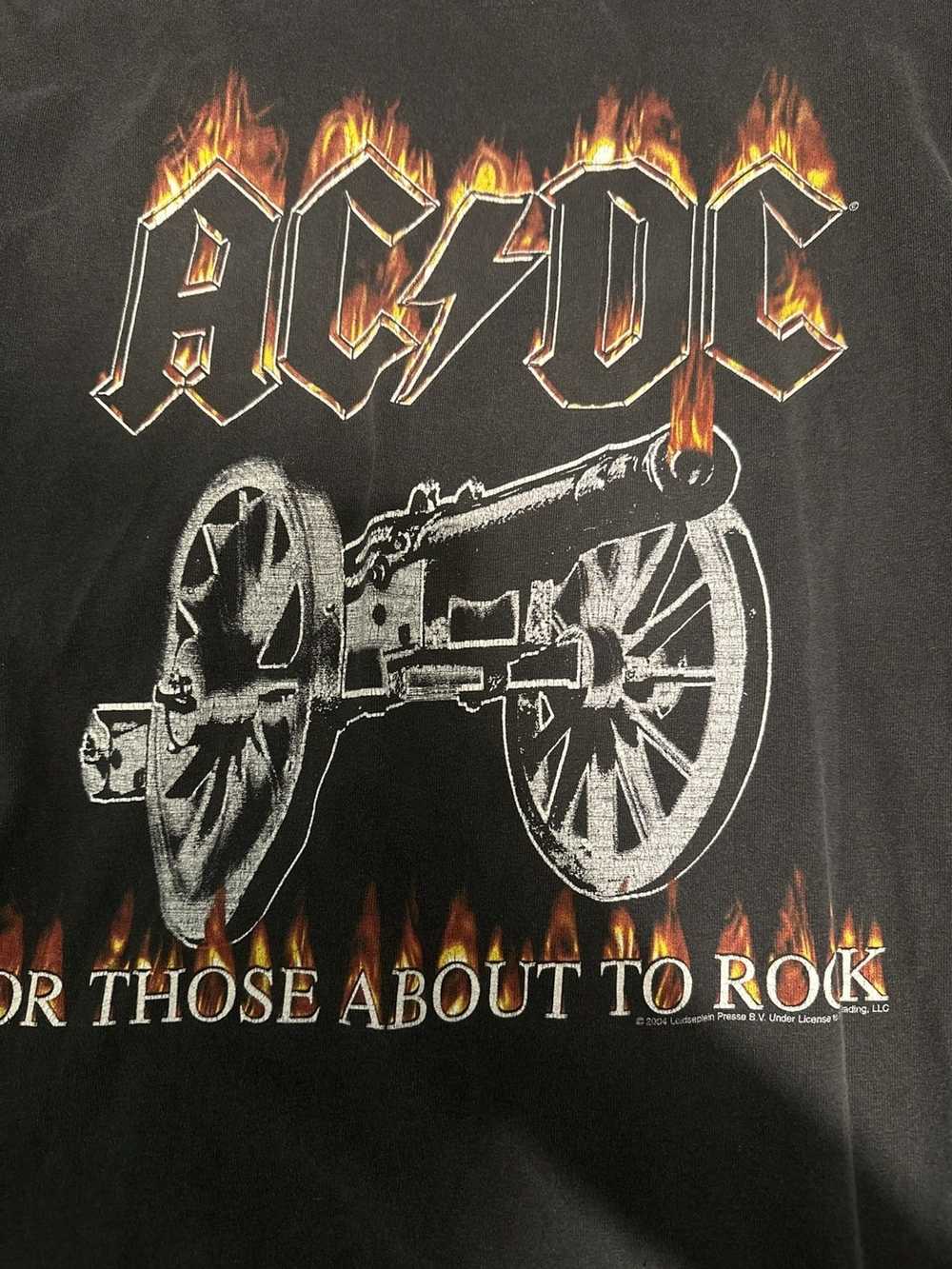 Vintage Vintage AC/DC for those about to rock T-s… - image 2