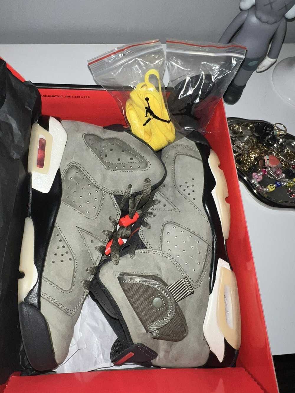 travis scott air jordan price
