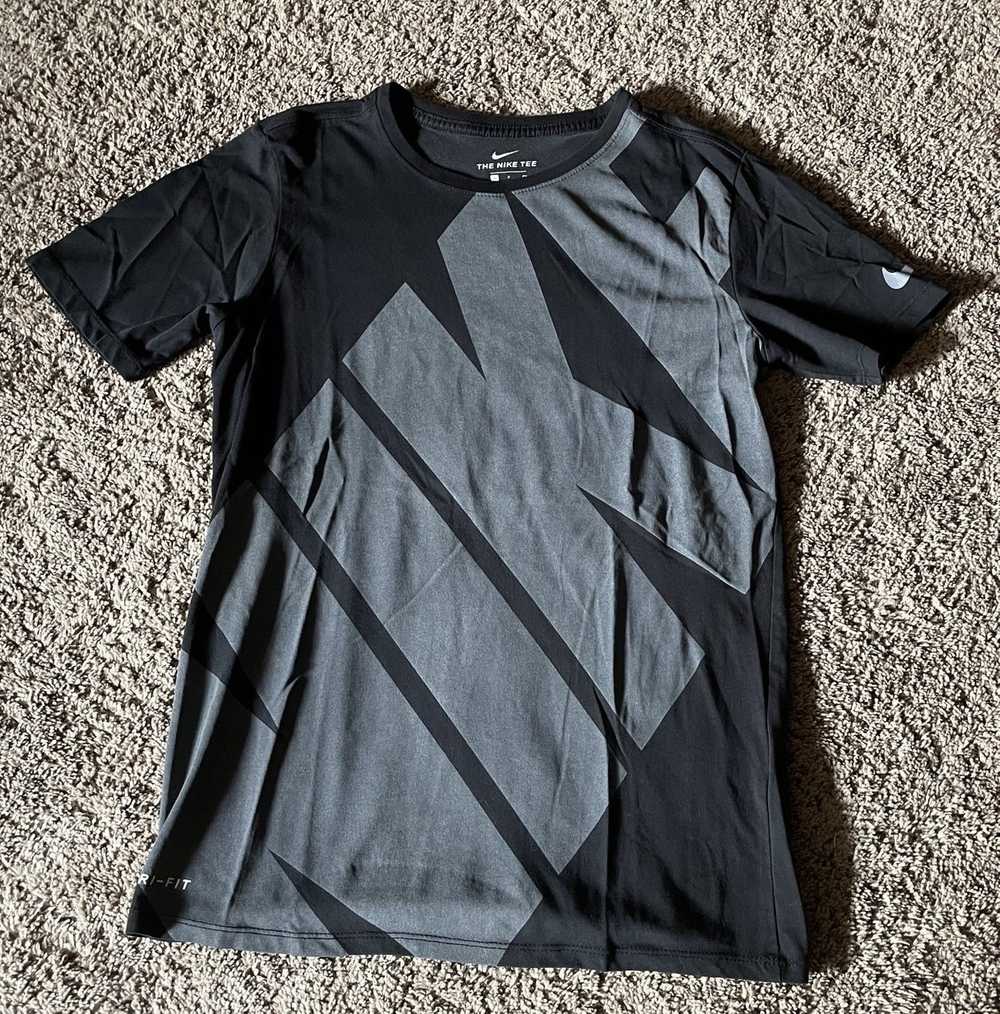 Nike Nike Dri-Fit T shirt - image 1