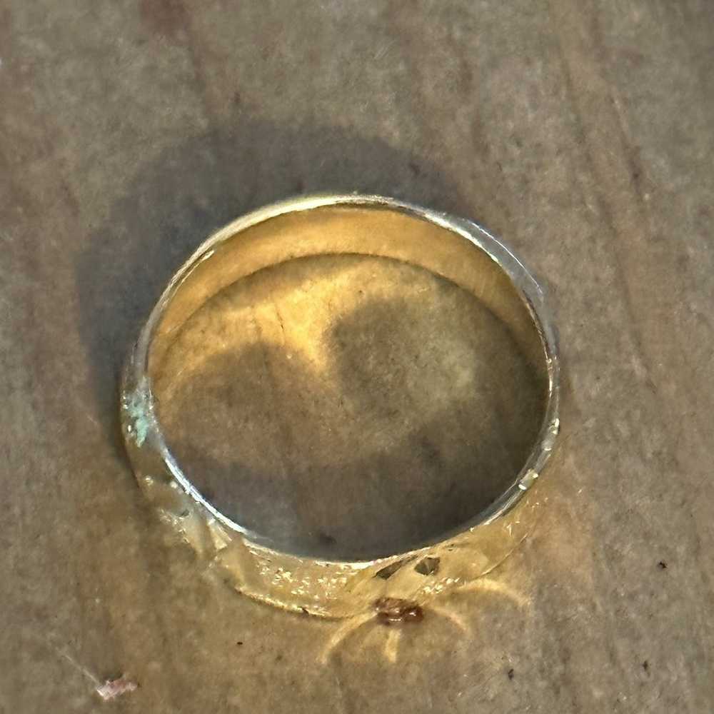 Vintage Vintage gold tone carved band ring - image 4
