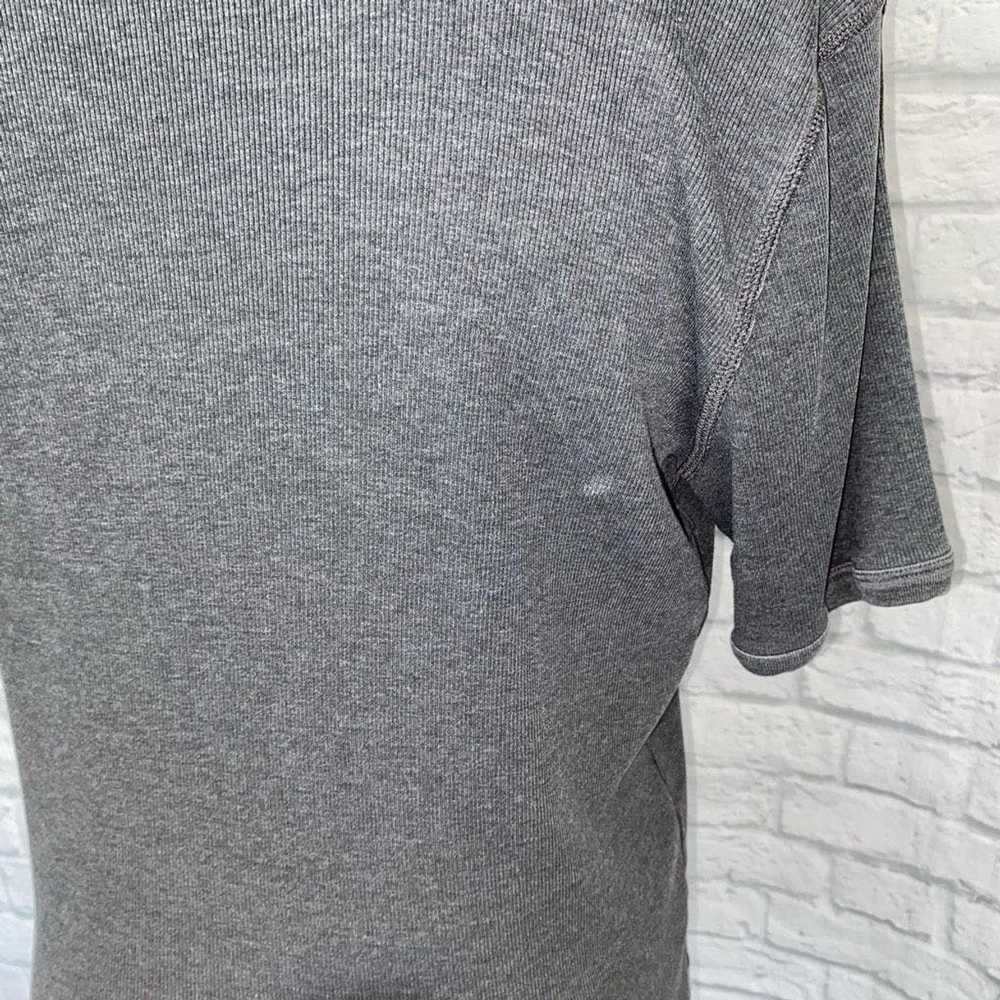 Old Navy Old Navy L men cotton blend Crewneck sho… - image 6