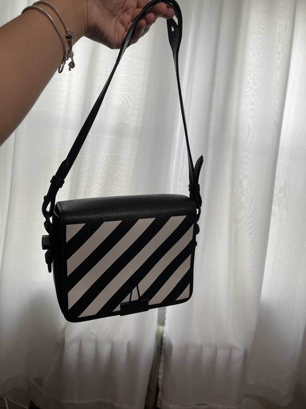 Off White Shoulder bag Pink Leather ref.342592 - Joli Closet