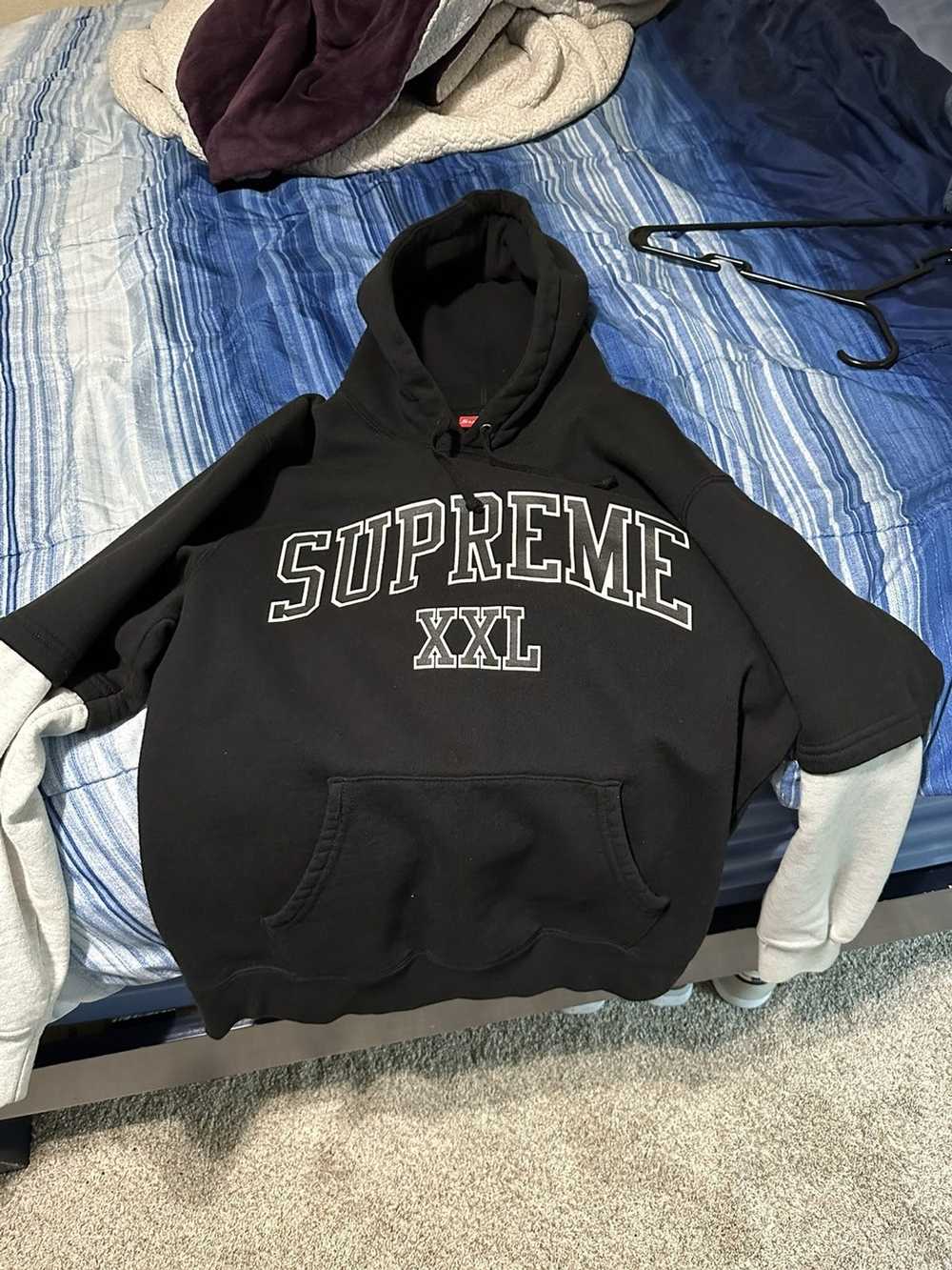 Supreme Supreme XXL Hoodie - image 3