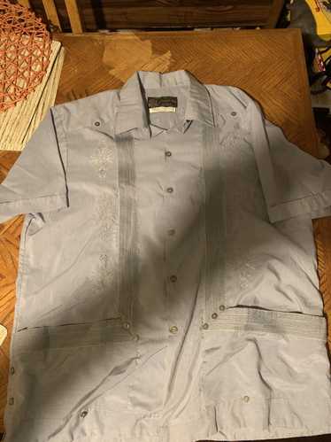 Y. A. Bera Guayabera Shirt Size M. A beautifully designed.