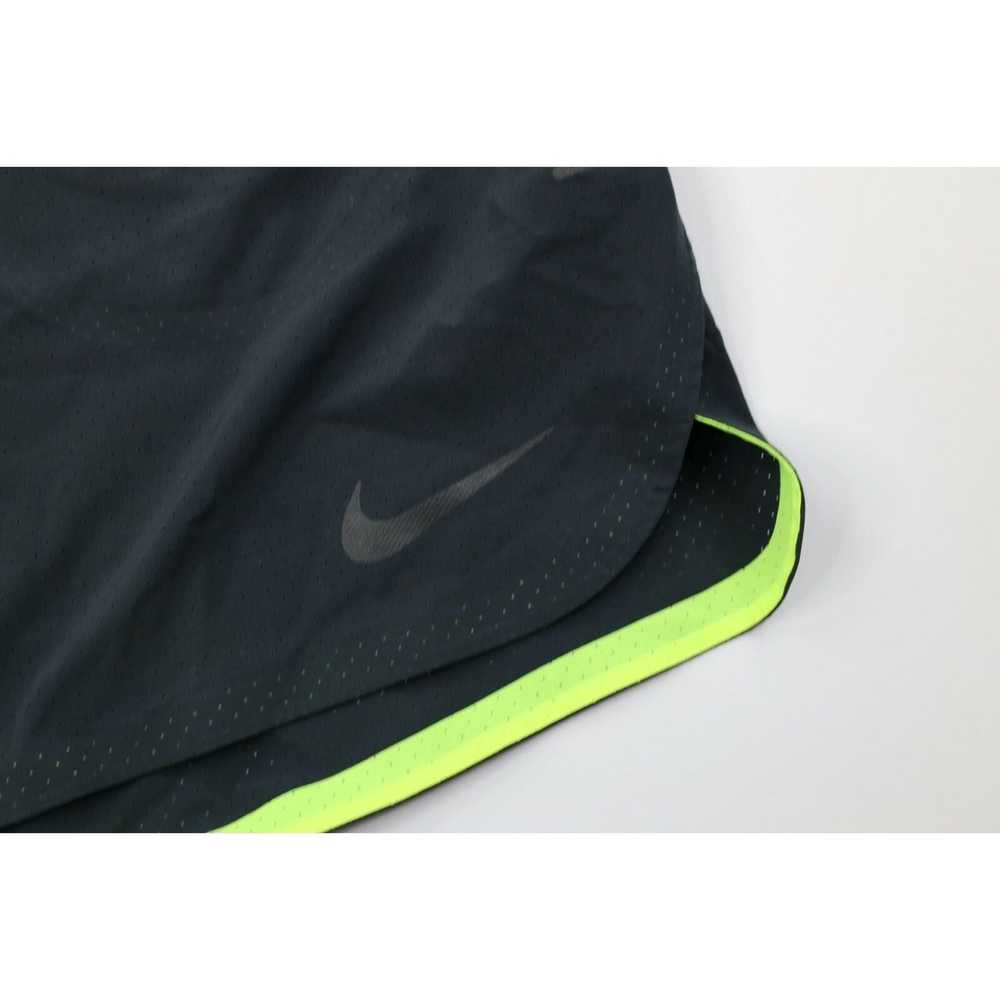 Nike Nike Flex Repel Big Swoosh Vented Training G… - image 4