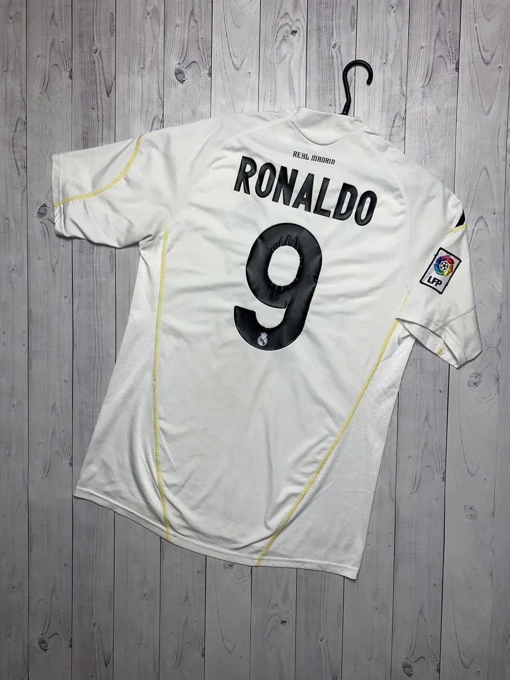 Real Madrid home soccer jersey 2003-2004 Ronaldo #9