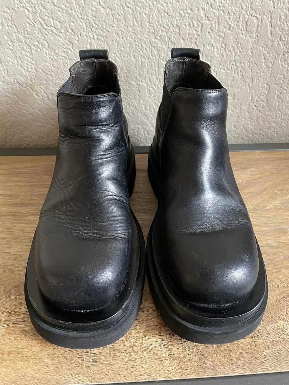 Bottega Veneta Bottega Veneta Lug/Tire boots 35.5 - image 1