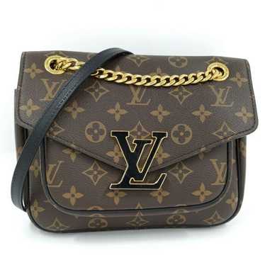 Louis Vuitton Passy Handbag 354877