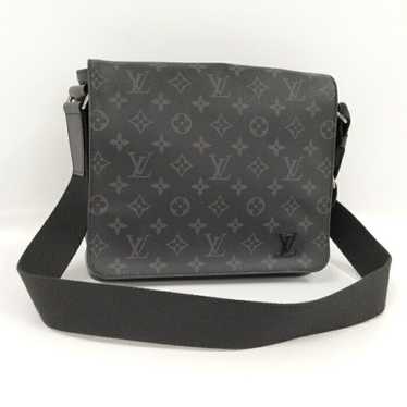 Louis Vuitton Monogram Eclipse District MM, preowned, never used
