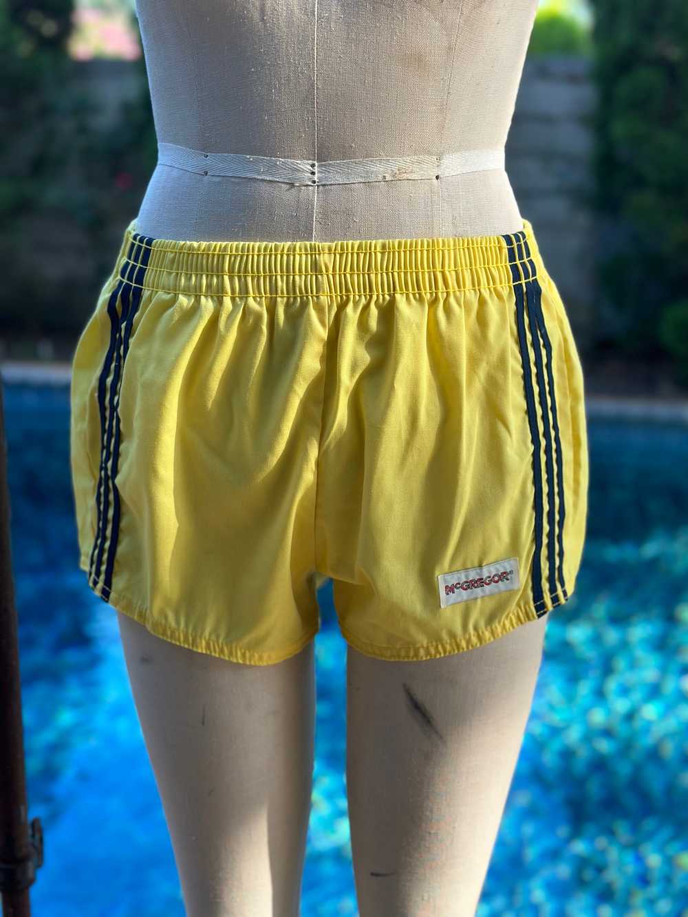 1980s Men’s McGregor Swimsuit, 27-36" Waist, Yell… - image 6