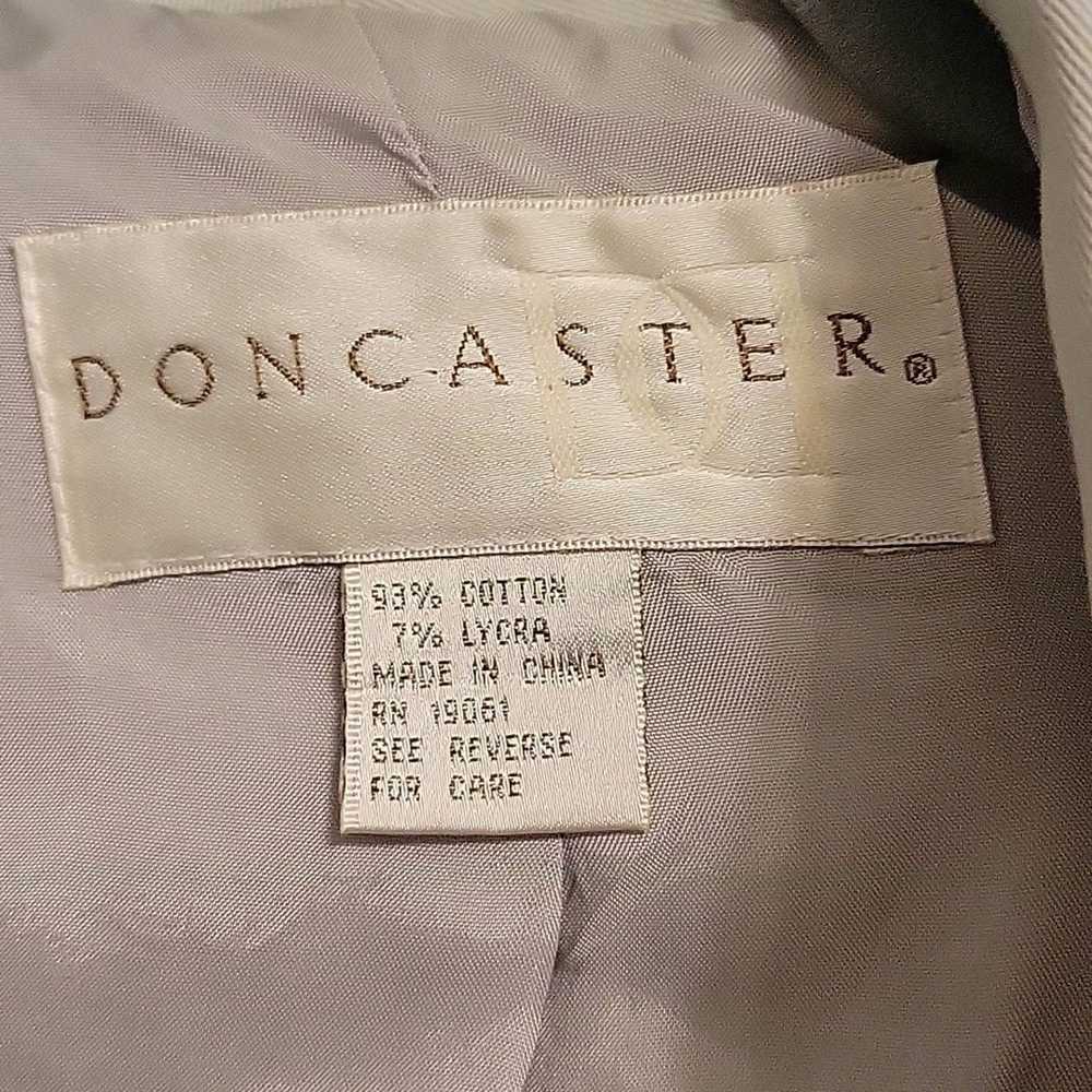 Vintage Doncaster ⚜️ womens Light Silvery Grey Zi… - image 5