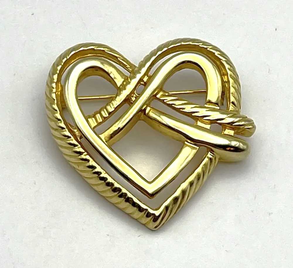 Open Heart Goldtone Brooch with Pretty Design - image 8