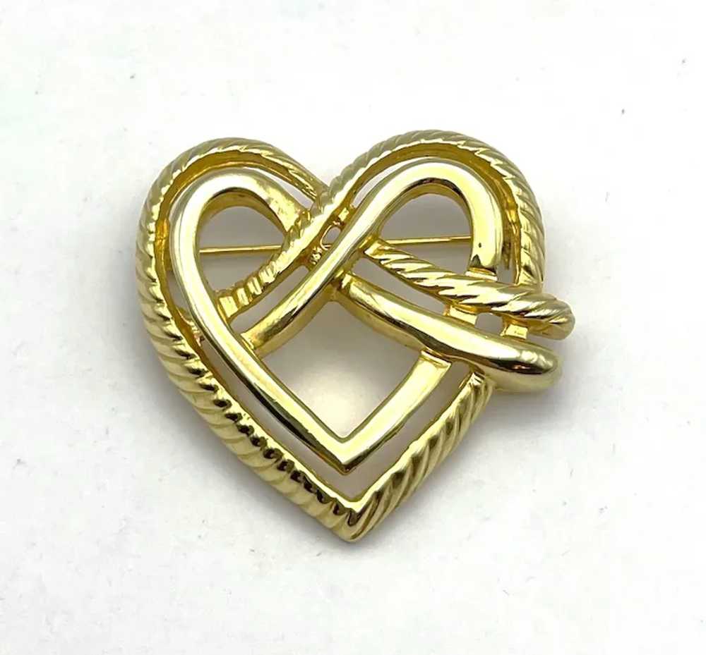 Open Heart Goldtone Brooch with Pretty Design - image 9