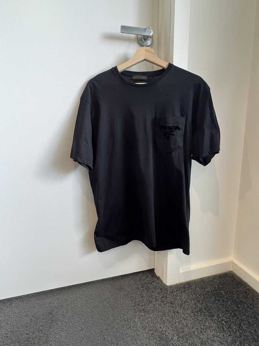 Prada Prada Velvet-Logo Pocket T-shirt in Nero/Bl… - image 2