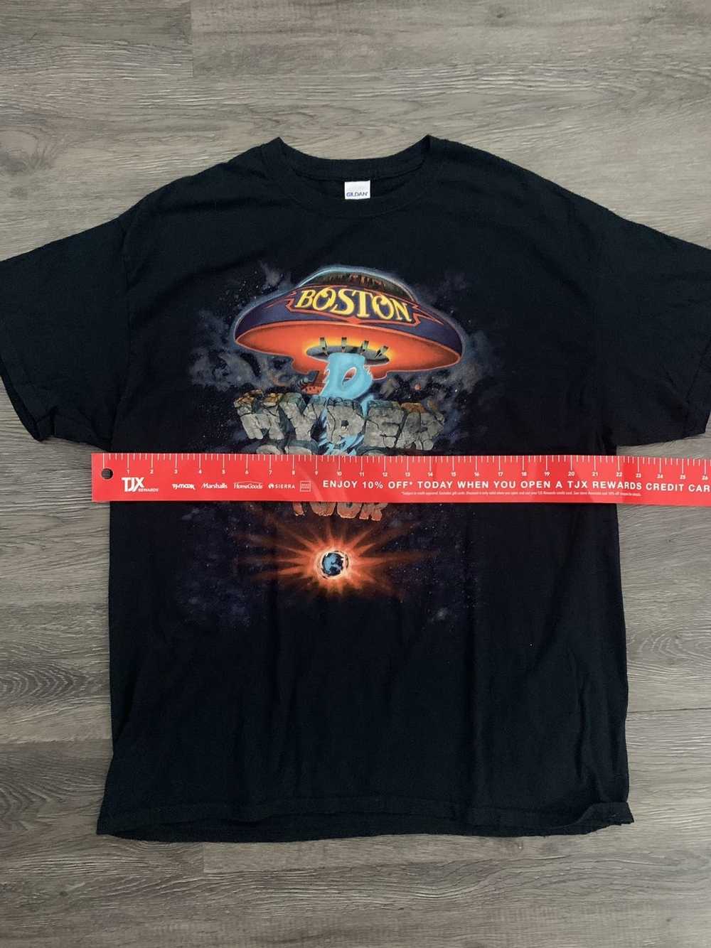 Gildan × Vintage BOSTON Hyper Space Tour Tee (Bot… - image 5