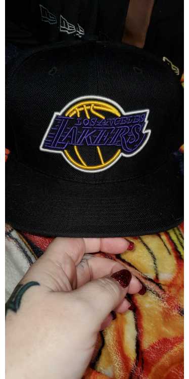 Los Angeles Lakers 'Retro Script' Deadstock Snapback Series from Mitchell &  Ness posing a threat to your favourite Hats. ⁠ ⁠ A Series no…