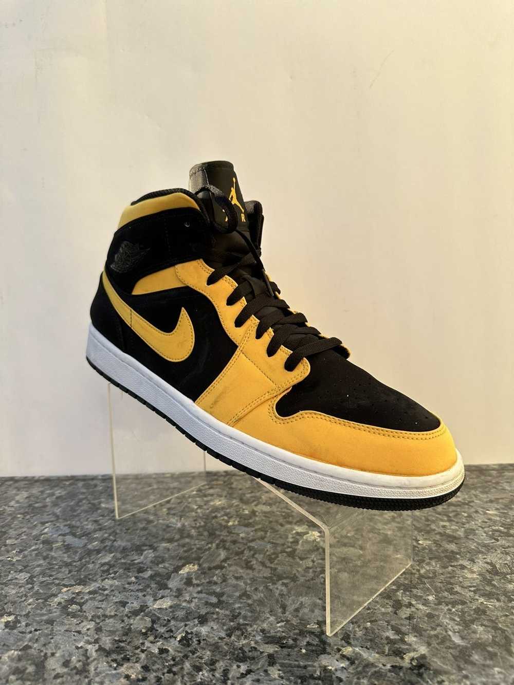 Jordan Brand × Nike Nike Air Jordan 1 Mid Reverse… - image 1