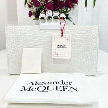 Alexander McQueen Skull – The Brand Collector