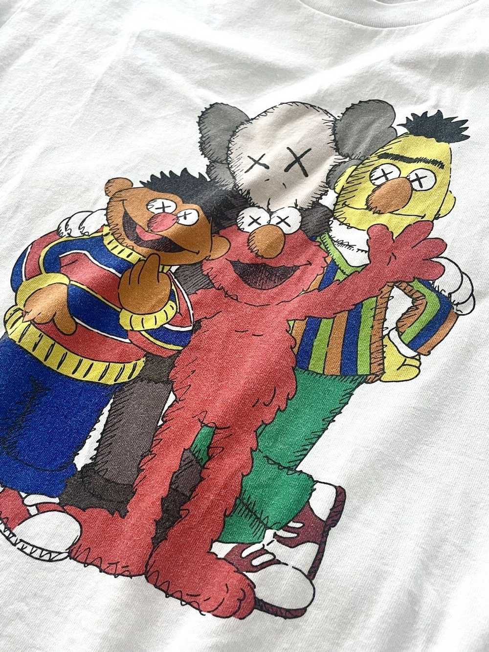 Kaws × Uniqlo Uniqlo x Kaws x Sesame Street T-Shi… - image 1