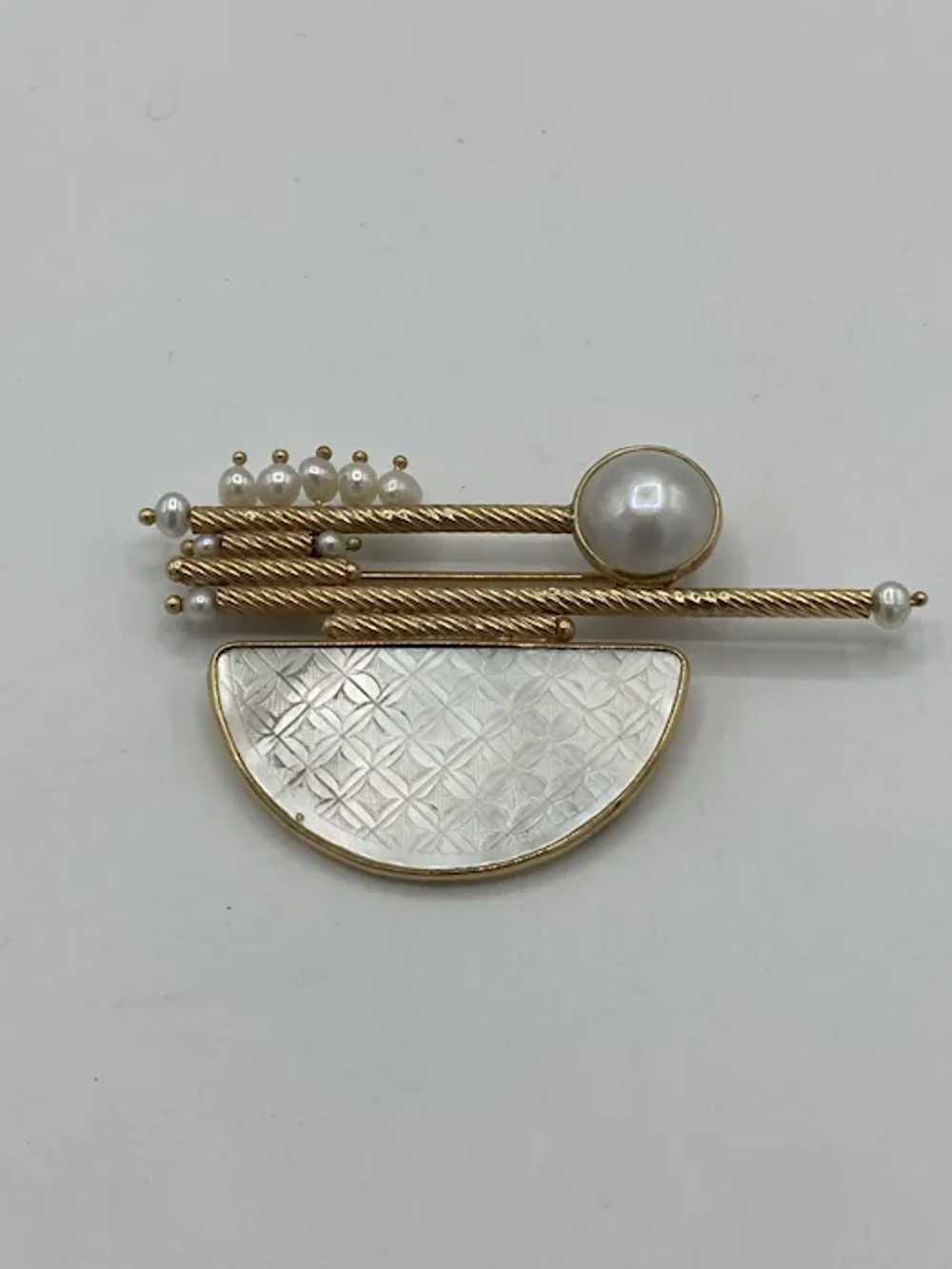 Cultured Pearl, Chinese Coin and 14kt Brooch - image 3