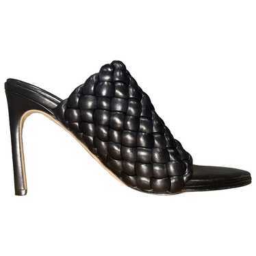 Bottega Veneta Almond leather heels