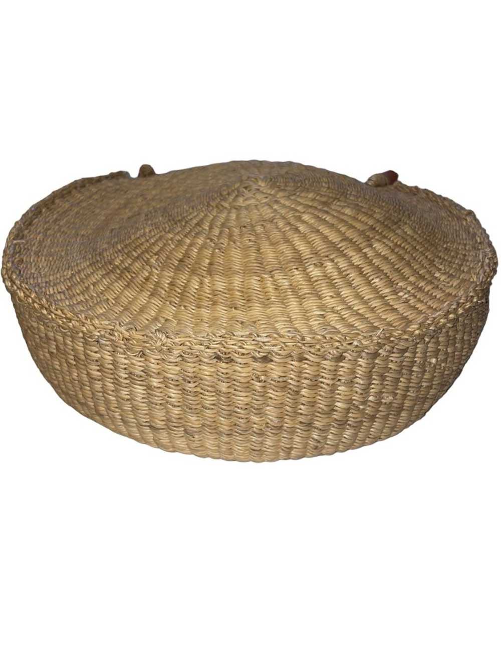 Vintage Handwoven Rattan Round Handbag - image 9