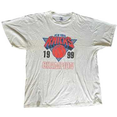 Official New Era NBA Infill Logo New York Knicks Oversized T-Shirt C2_139  C2_139 C2_139