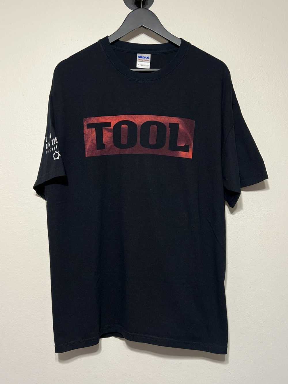 Band Tees × Vintage Y2K Tool 2005 Tour T-shirt Si… - image 2