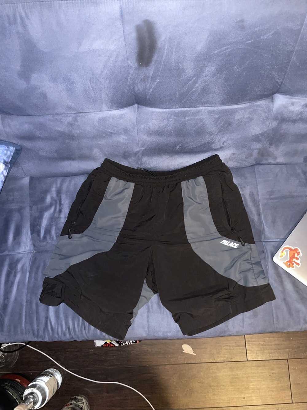 Palace Palace Shorts Size Medium Black/Gray - image 1