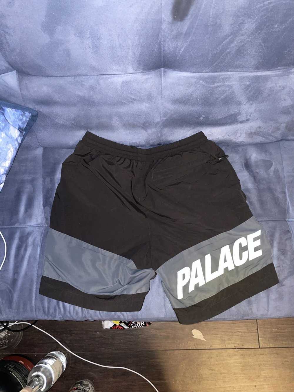 Palace Palace Shorts Size Medium Black/Gray - image 3