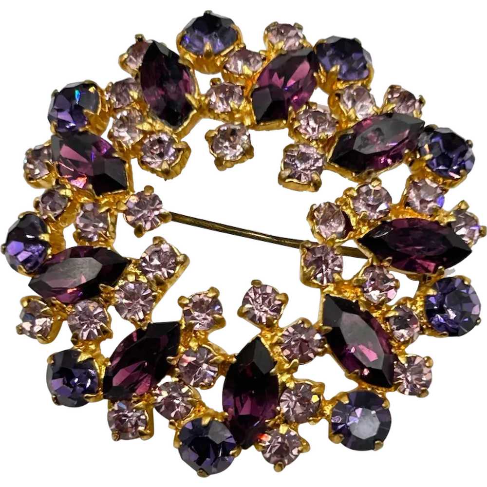 Vintage Purple Rhinestones Wreath Pin Brooch Gold… - image 1